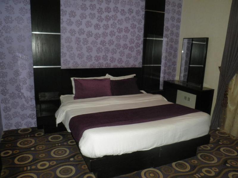 Al Muhaidb Al Diwan - Al Olaya Riyadh Eksteriør billede